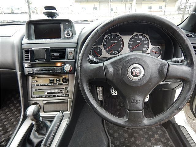 2001 Nissan Skyline JDM car for sale — photo 13 of 25