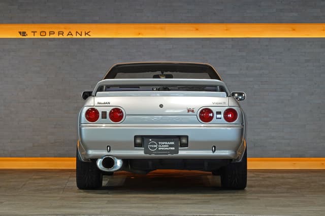 1994 Nissan Skyline JDM car for sale — photo 16 of 25