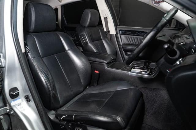 2006 Nissan Fuga JDM car for sale — photo 13 of 17