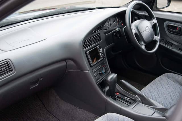 1996 Toyota Carina JDM car for sale — photo 13 of 21
