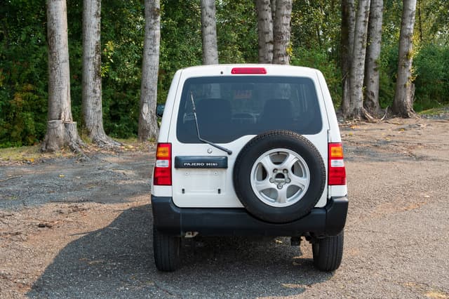 1998 Mitsubishi Pajero Mini JDM car for sale — photo 5 of 15
