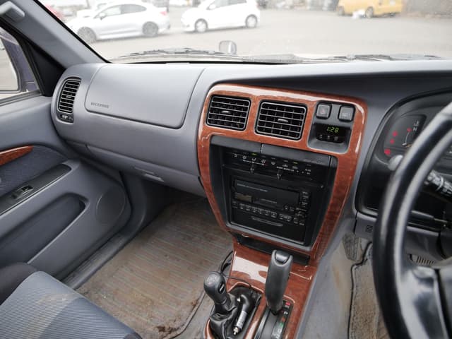 1996 Toyota Hilux Surf JDM car for sale — photo 17 of 21