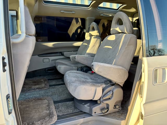1998 Mitsubishi Delica JDM car for sale — photo 14 of 19
