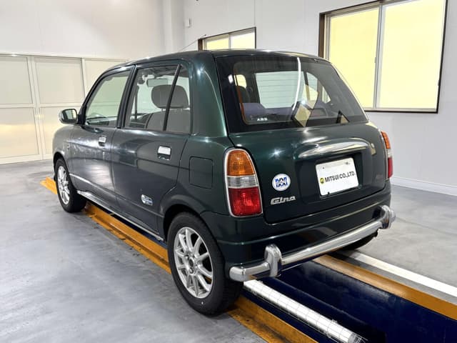 2001 Daihatsu Mira JDM car for sale — photo 4 of 25