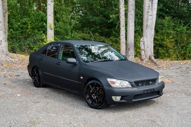 1998 Toyota Altezza JDM car for sale — photo 3 of 12