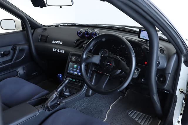 1994 Nissan Skyline JDM car for sale — photo 8 of 25