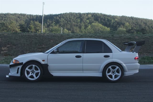 1994 Mitsubishi Lancer JDM car for sale — photo 6 of 10