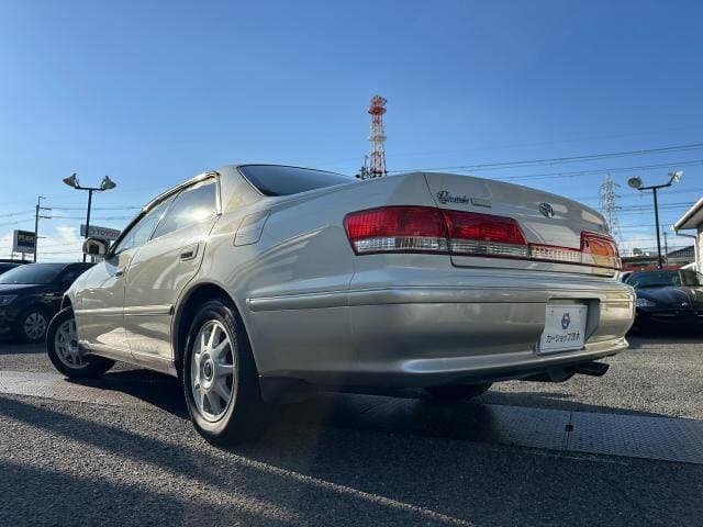1999 Toyota Mark II JDM car for sale — photo 2 of 20