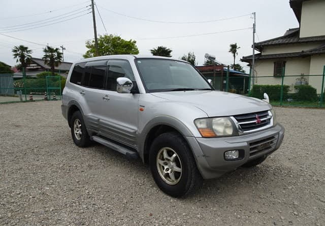 2001 Mitsubishi Pajero JDM car for sale — photo 4 of 5