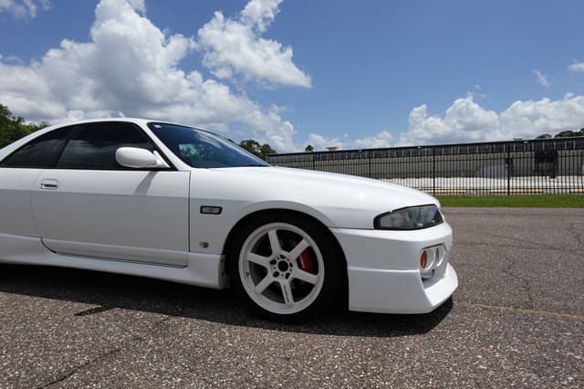 1997 Nissan Skyline JDM car for sale — photo 4 of 18