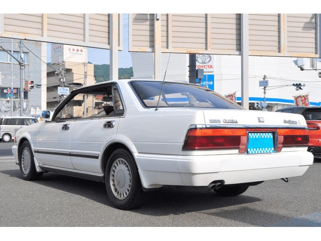1995 Nissan Gloria JDM car for sale — photo 2 of 25