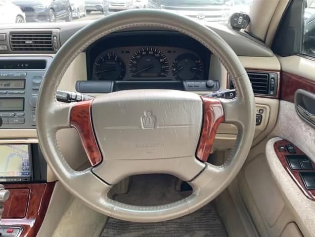 2000 Toyota Crown JDM car for sale — photo 22 of 25