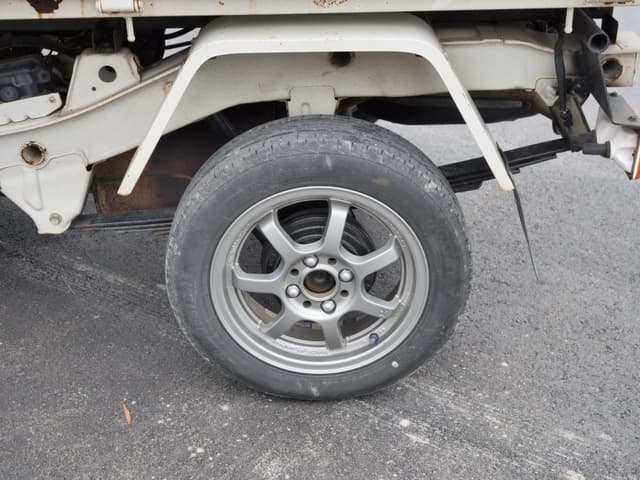 2002 Daihatsu Hijet JDM car for sale — photo 21 of 25