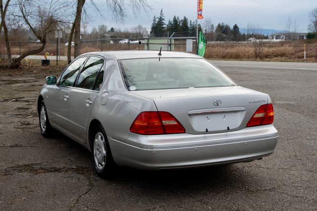 2001 Toyota Celsior JDM car for sale — photo 5 of 18