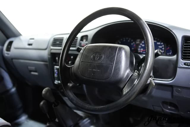 1997 Toyota Hilux JDM car for sale — photo 13 of 25