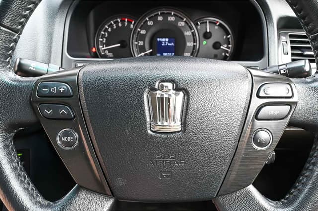 2008 Toyota Crown JDM car for sale — photo 22 of 25
