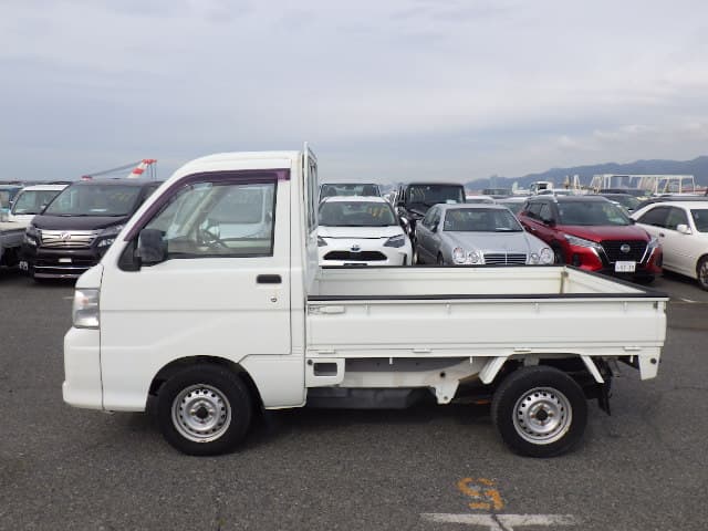 2006 Daihatsu Hijet JDM car for sale — photo 4 of 25