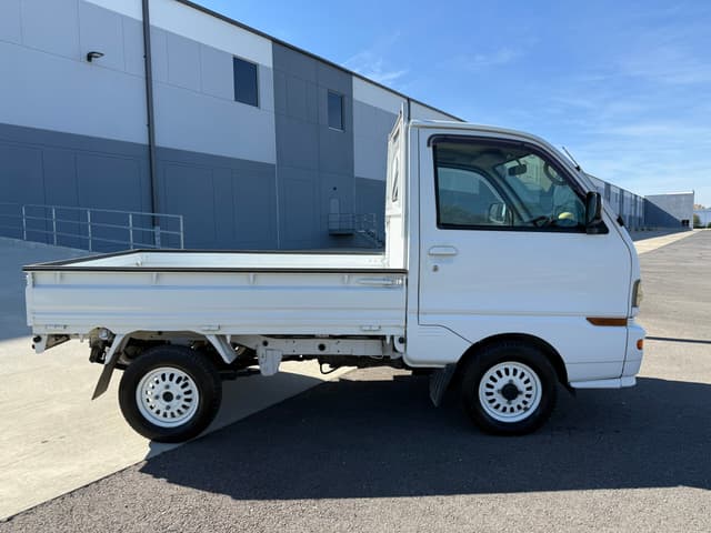1998 Mitsubishi Minicab JDM car for sale — photo 2 of 17