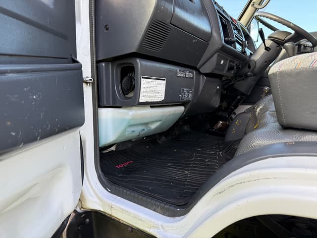 2001 Toyota Toyoace JDM car for sale — photo 16 of 24