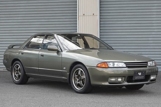 1992 Nissan Skyline JDM car for sale — photo 11 of 25