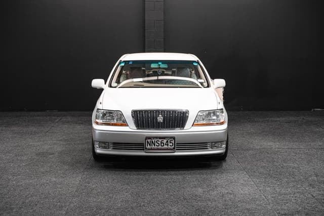 1999 Toyota Majesta JDM car for sale — photo 4 of 20