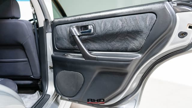 2001 Nissan Stagea JDM car for sale — photo 16 of 25