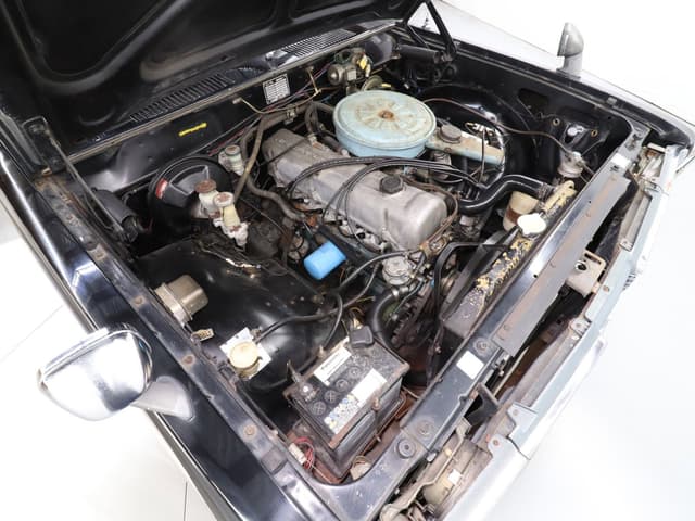 1974 Nissan Cedric JDM car for sale — photo 23 of 25