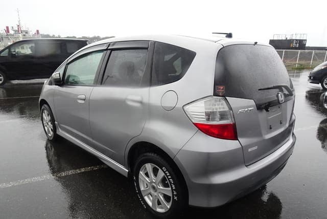 2009 Honda Fit JDM car for sale — photo 3 of 25