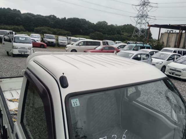 2002 Daihatsu Hijet JDM car for sale — photo 9 of 22