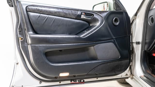 1997 Toyota Aristo JDM car for sale — photo 19 of 25