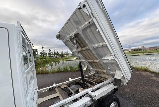 2004 Suzuki Carry JDM car for sale — photo 15 of 18