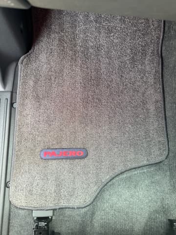 1995 Mitsubishi Pajero JDM car for sale — photo 23 of 26