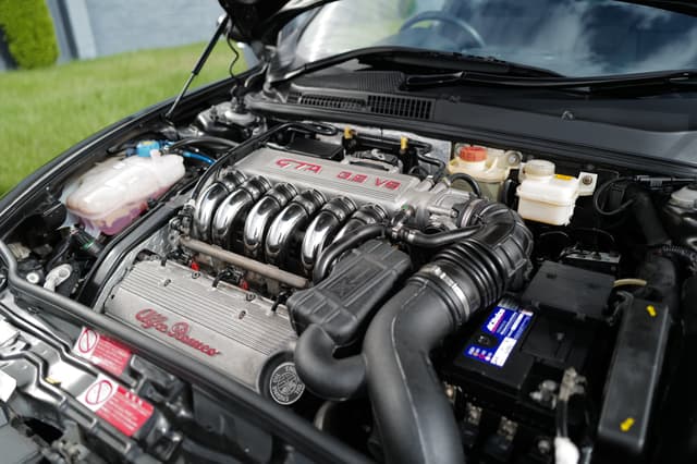 2004 Alfa Romeo JDM car for sale — photo 9 of 12