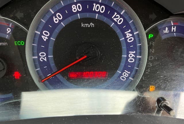 2004 Toyota Caldina JDM car for sale — photo 10 of 25
