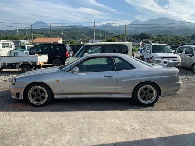 1998 Nissan Skyline JDM car for sale — photo 7 of 12