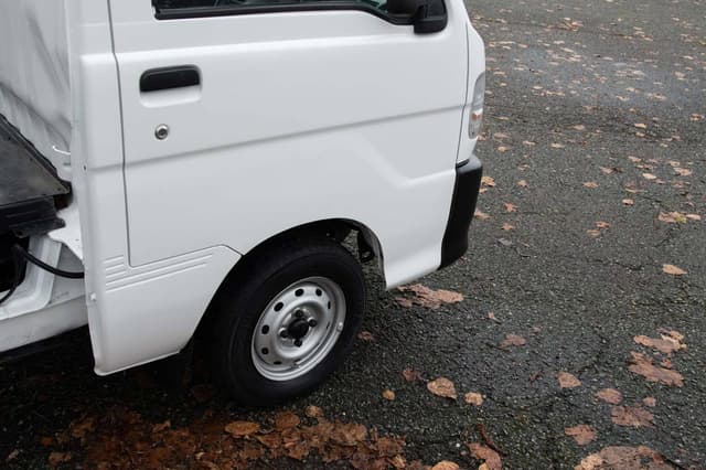 1999 Daihatsu Hijet JDM car for sale — photo 11 of 17