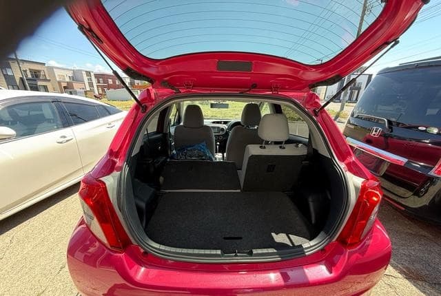 2011 Toyota Vitz JDM car for sale — photo 18 of 25