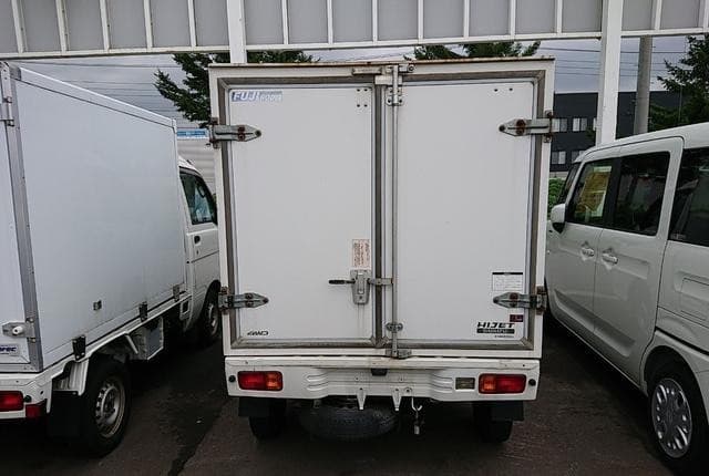 2010 Daihatsu Hijet JDM car for sale — photo 5 of 12