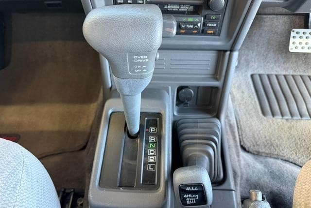 1996 Mitsubishi Pajero JDM car for sale — photo 8 of 9