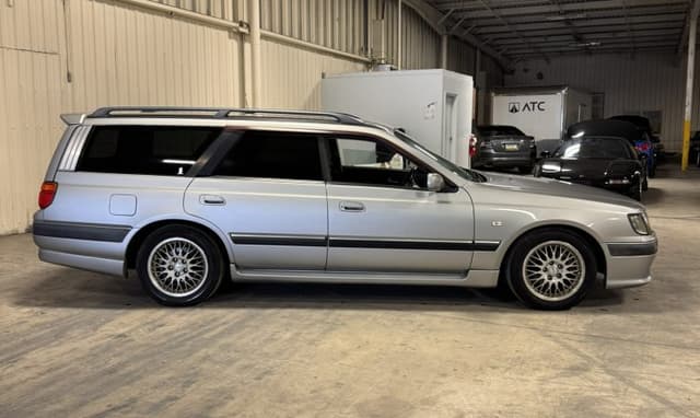 1997 Nissan Stagea JDM car for sale — photo 6 of 25