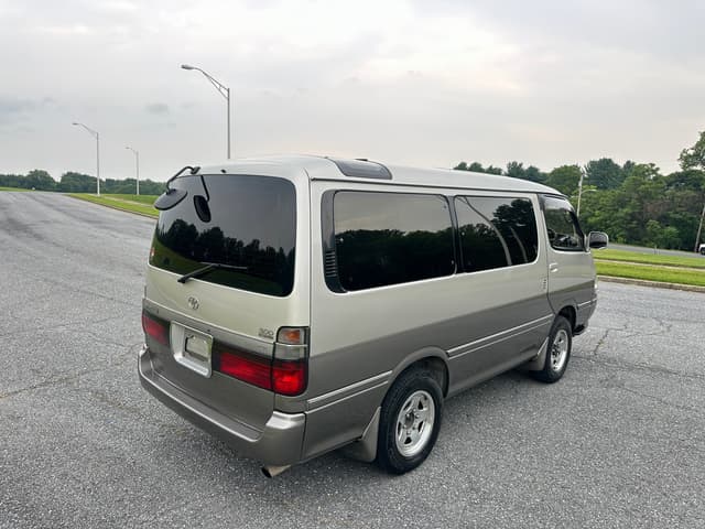 1998 Toyota HiAce JDM car for sale — photo 6 of 20
