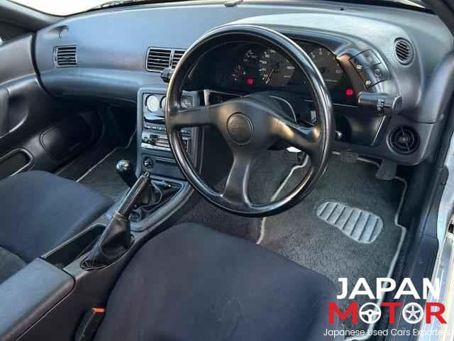 1994 Nissan Skyline JDM car for sale — photo 4 of 9