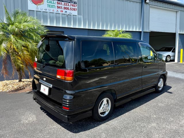 1999 Nissan Elgrand JDM car for sale — photo 8 of 25