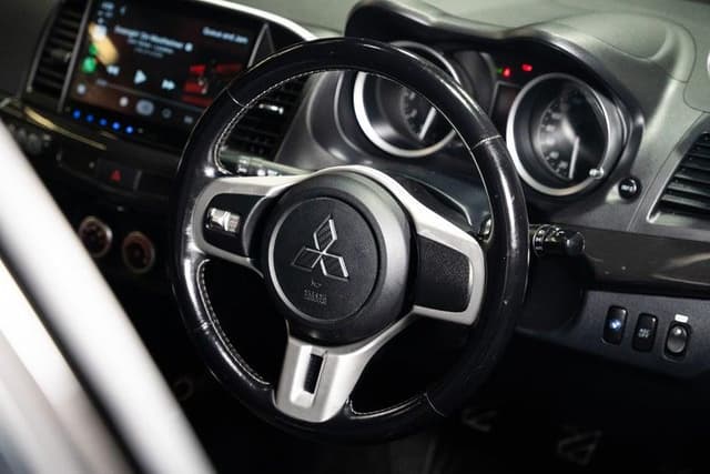 2008 Mitsubishi Lancer Evolution JDM car for sale — photo 13 of 16