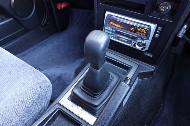 1987 Nissan Skyline JDM car for sale — photo 23 of 25