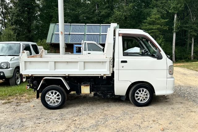 2001 Daihatsu Hijet JDM car for sale — photo 4 of 21