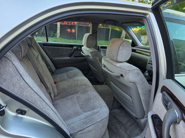 2000 Toyota Crown JDM car for sale — photo 12 of 14