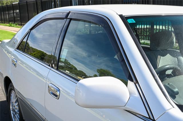 2000 Toyota Crown JDM car for sale — photo 3 of 10