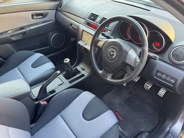 2006 Mazda Axela JDM car for sale — photo 22 of 25