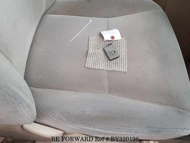 2010 Toyota Alphard JDM car for sale — photo 6 of 8